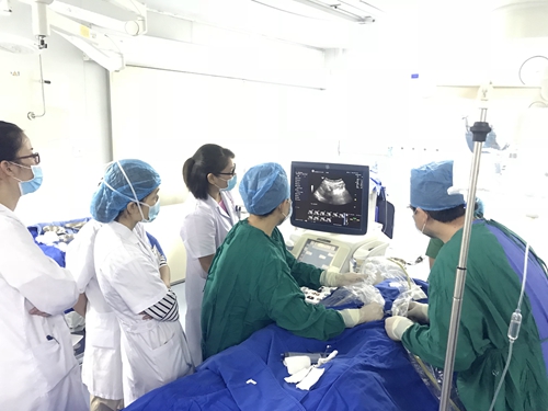 漳州市中醫(yī)院成功開展首例子宮肌瘤微波消融手術(shù)