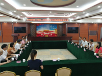 新疆木壘縣人民醫(yī)院一行蒞臨我院參觀交流