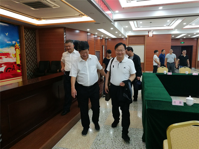 新疆木壘縣人民醫(yī)院一行蒞臨我院參觀交流