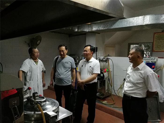 新疆木壘縣人民醫(yī)院一行蒞臨我院參觀交流