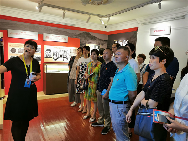 漳州市中醫(yī)院開展“不忘初心、牢記使命” 主題教育第二專題學(xué)習(xí)研討