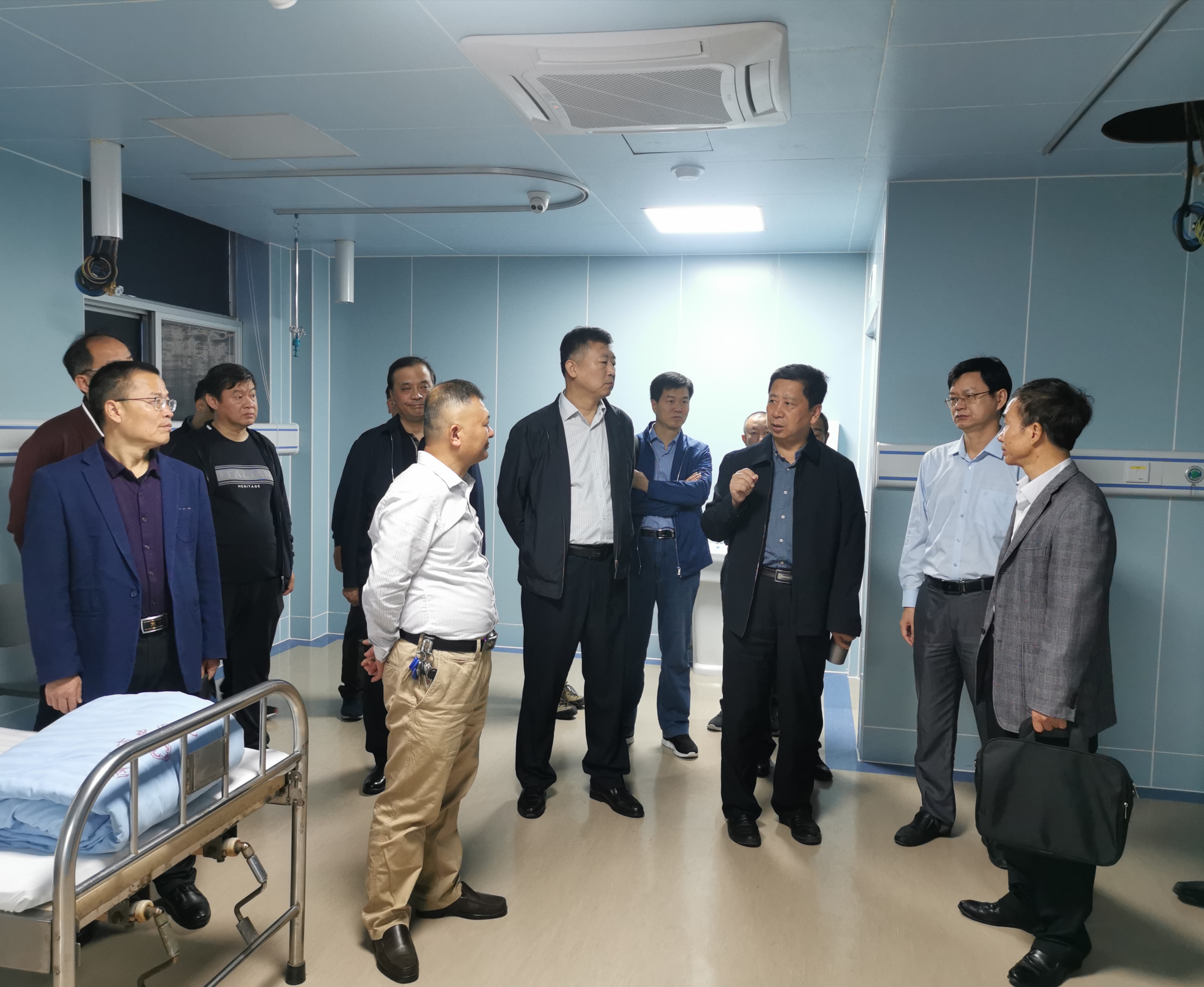 山東省衛(wèi)健委考察團(tuán)蒞臨我院考察衛(wèi)生應(yīng)急工作