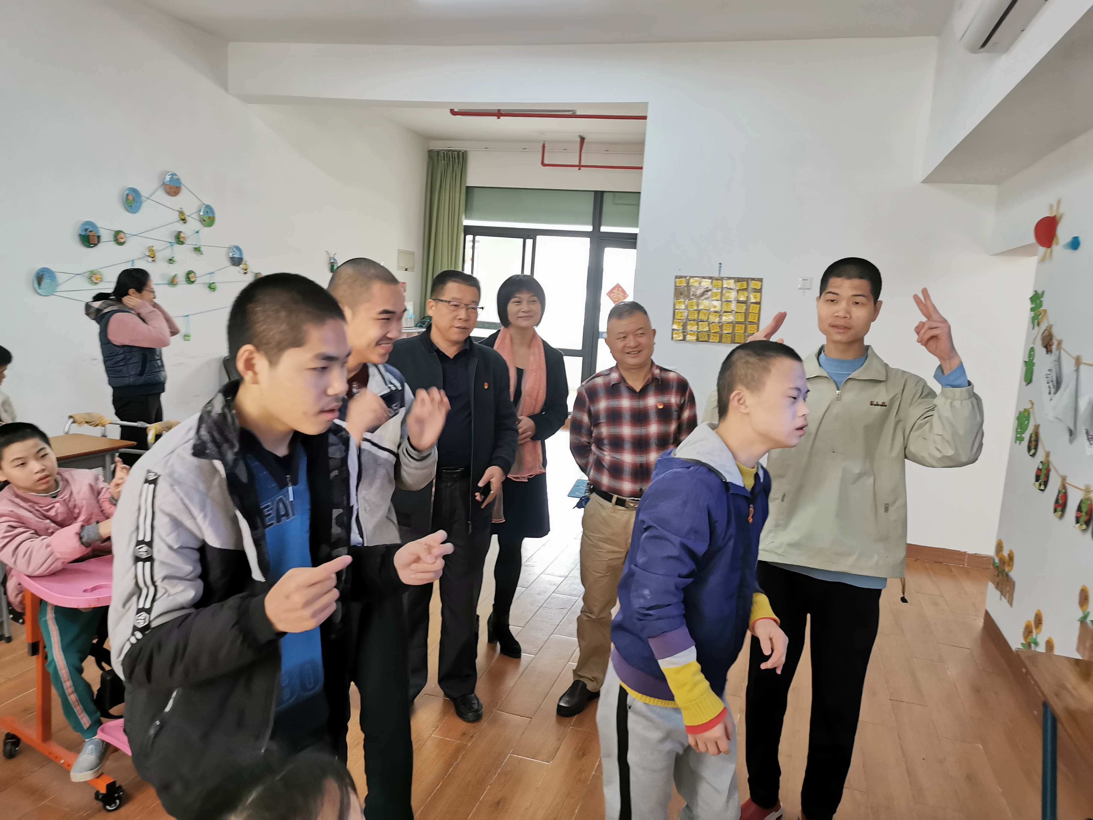 我院開展“心手相牽&middot;情暖漳州”關愛青少年活動