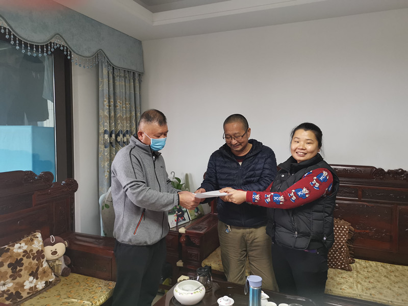 抗疫顯大愛  慰問傳真情——我院組織慰問第二批支援湖北醫(yī)療隊(duì)親屬