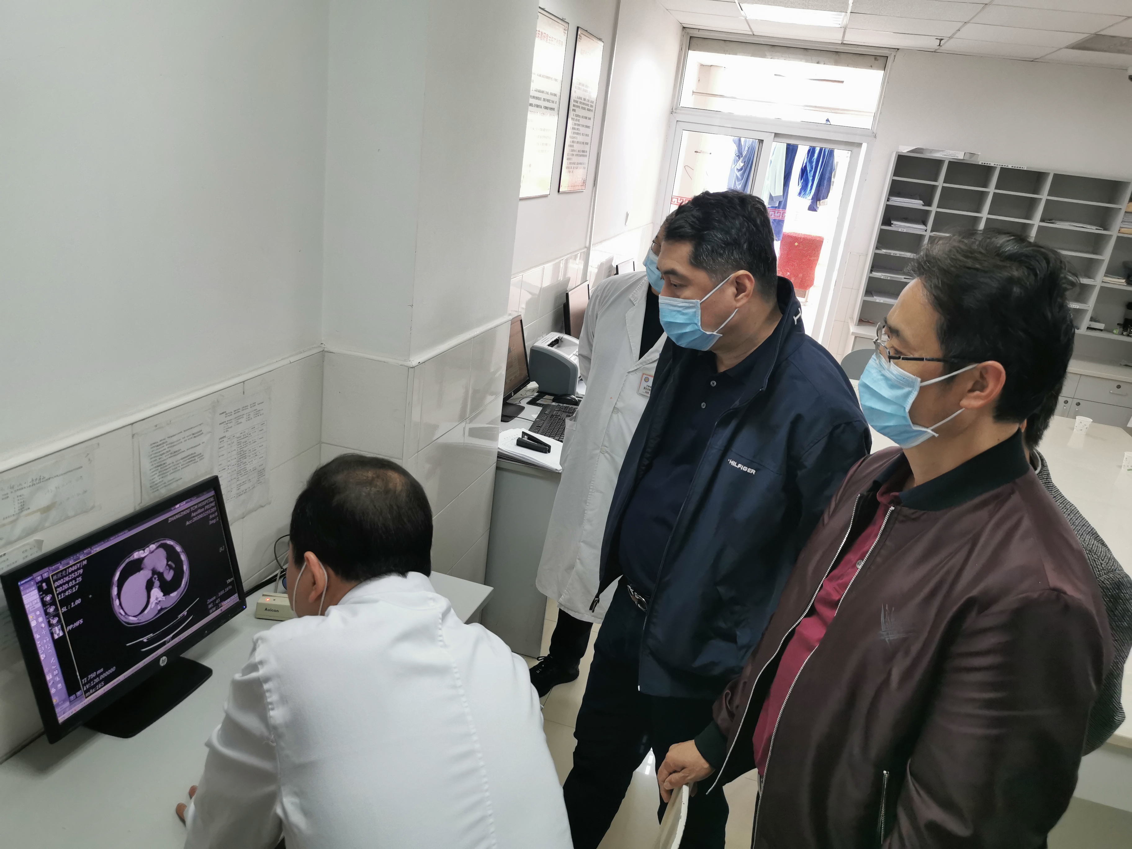 柔性引進(jìn)高層次人才，助推醫(yī)院蓬勃發(fā)展  ——漳州市中醫(yī)院舉行柔性引進(jìn)邢金春泌尿外科專家團(tuán)隊(duì)簽約儀式