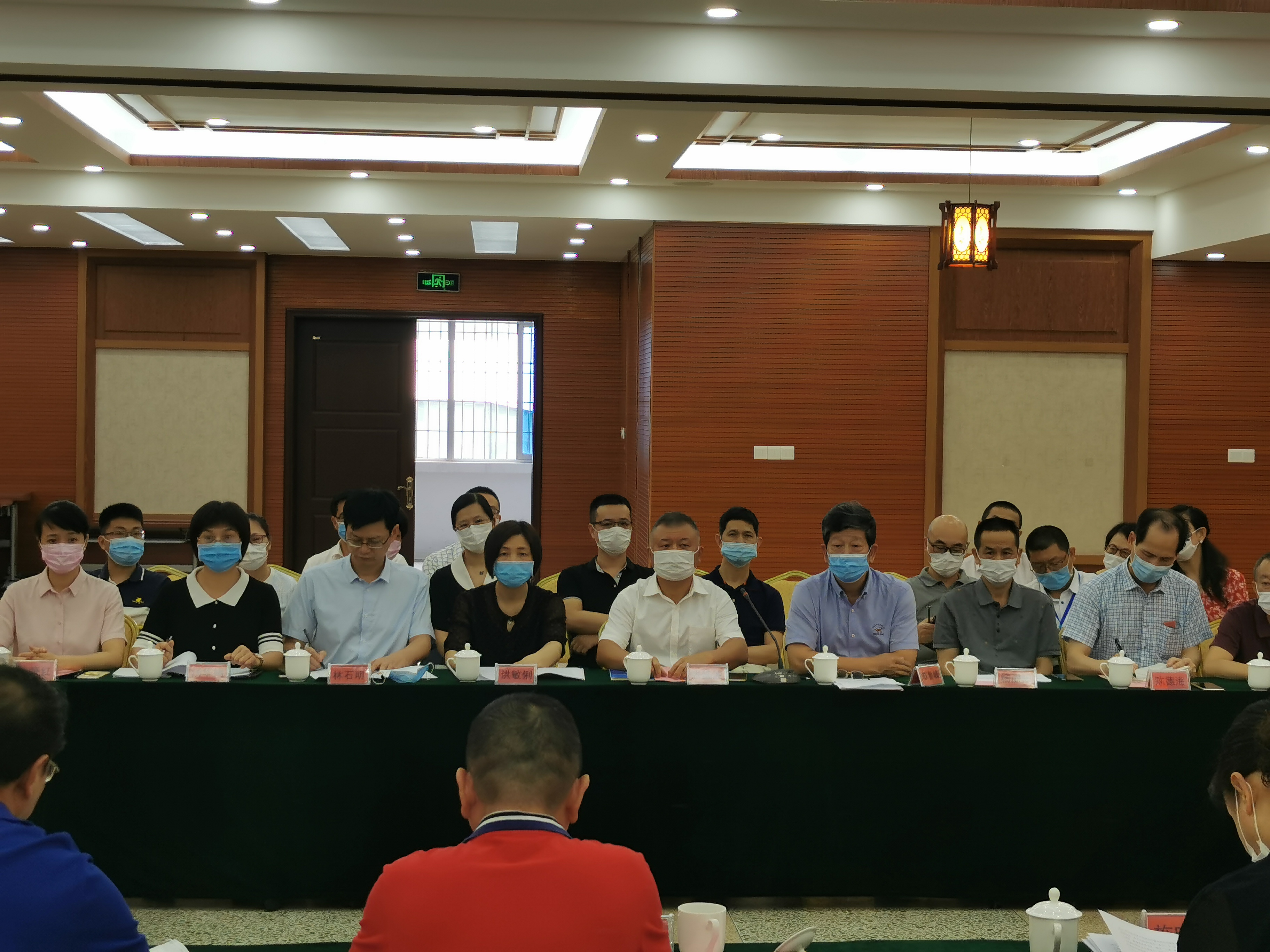 漳州市公立醫(yī)院院長(zhǎng)年薪制考核組蒞臨我院檢查考核