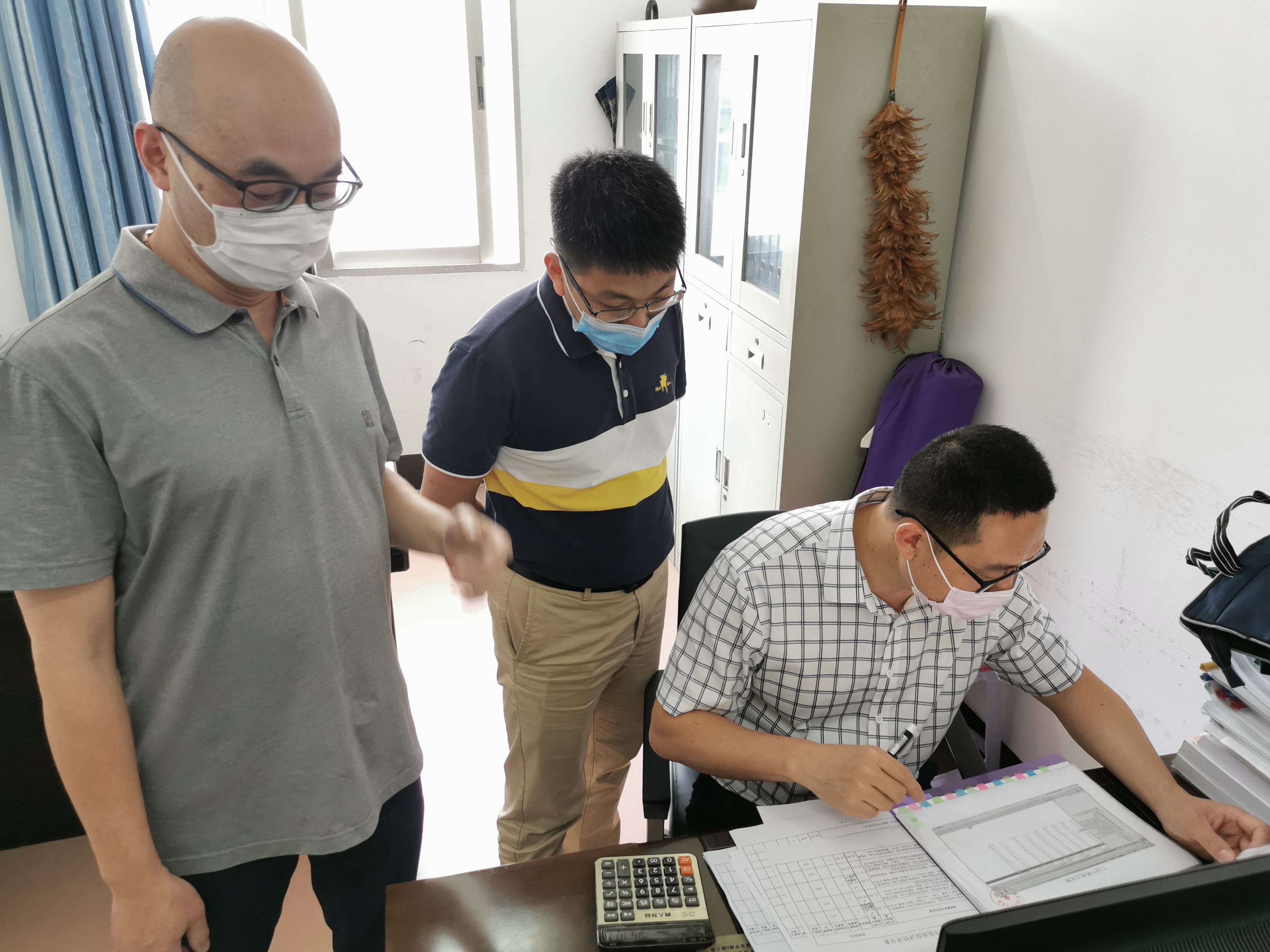 漳州市公立醫(yī)院院長(zhǎng)年薪制考核組蒞臨我院檢查考核