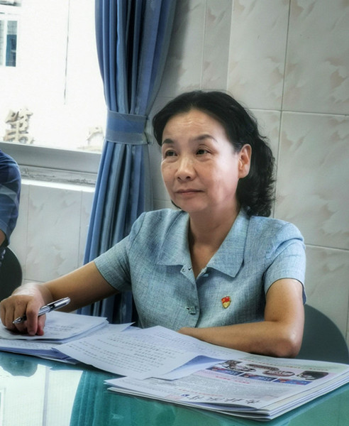 許鵑君同志參加漳州市中醫(yī)院骨傷黨支部黨員大會(huì)并講黨課