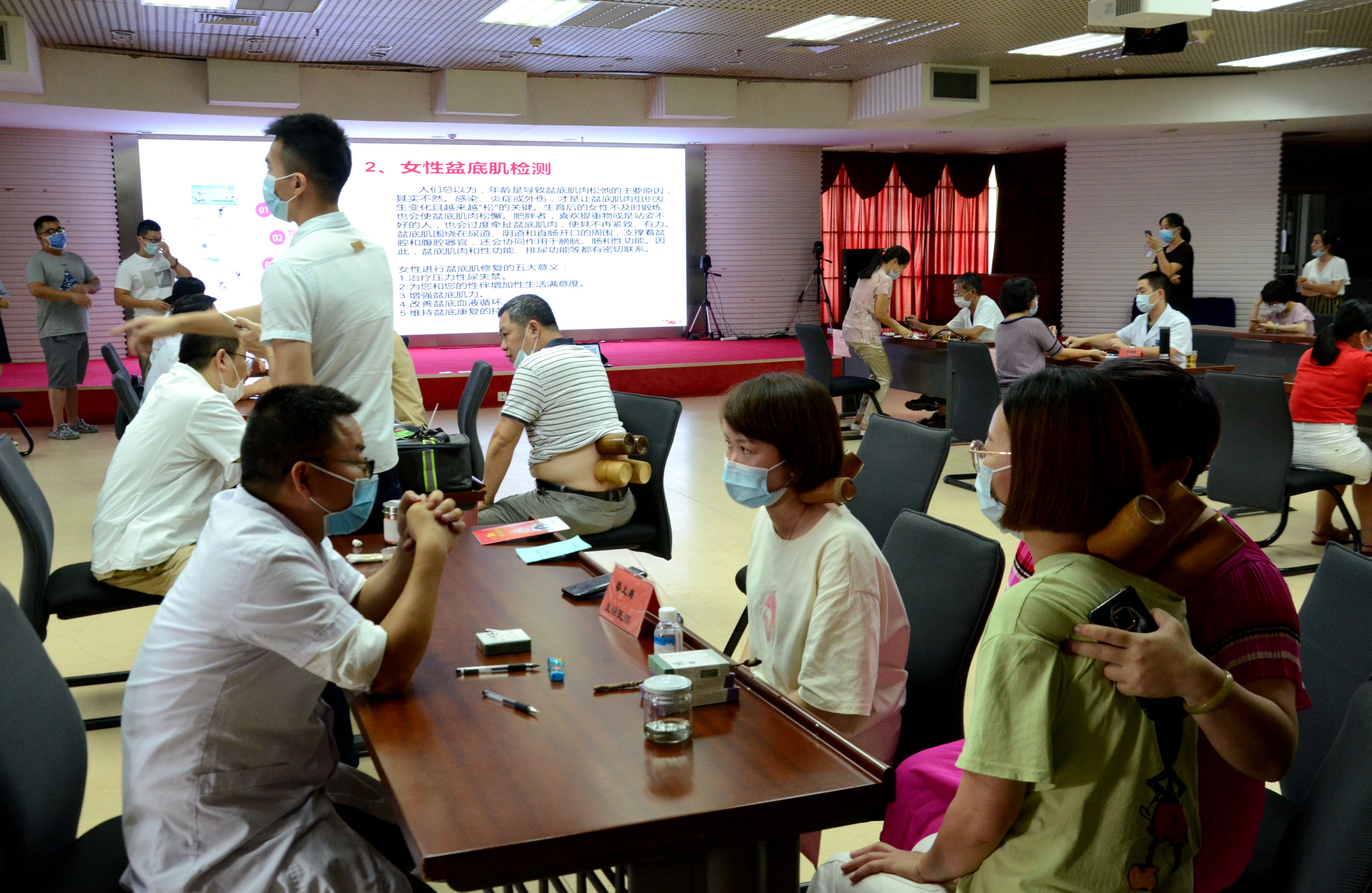 健康服務(wù)進(jìn)單位 義診活動(dòng)暖人心