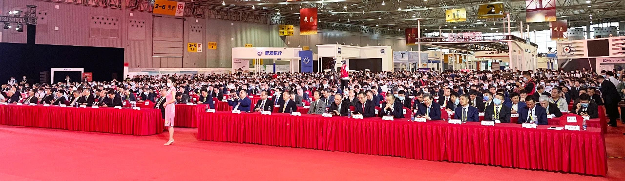 點贊！沈毅弘你大會發(fā)言的樣子真帥！