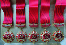 建黨100周年｜漳州市中醫(yī)院舉辦“光榮在黨50年”紀(jì)念章頒發(fā)儀式