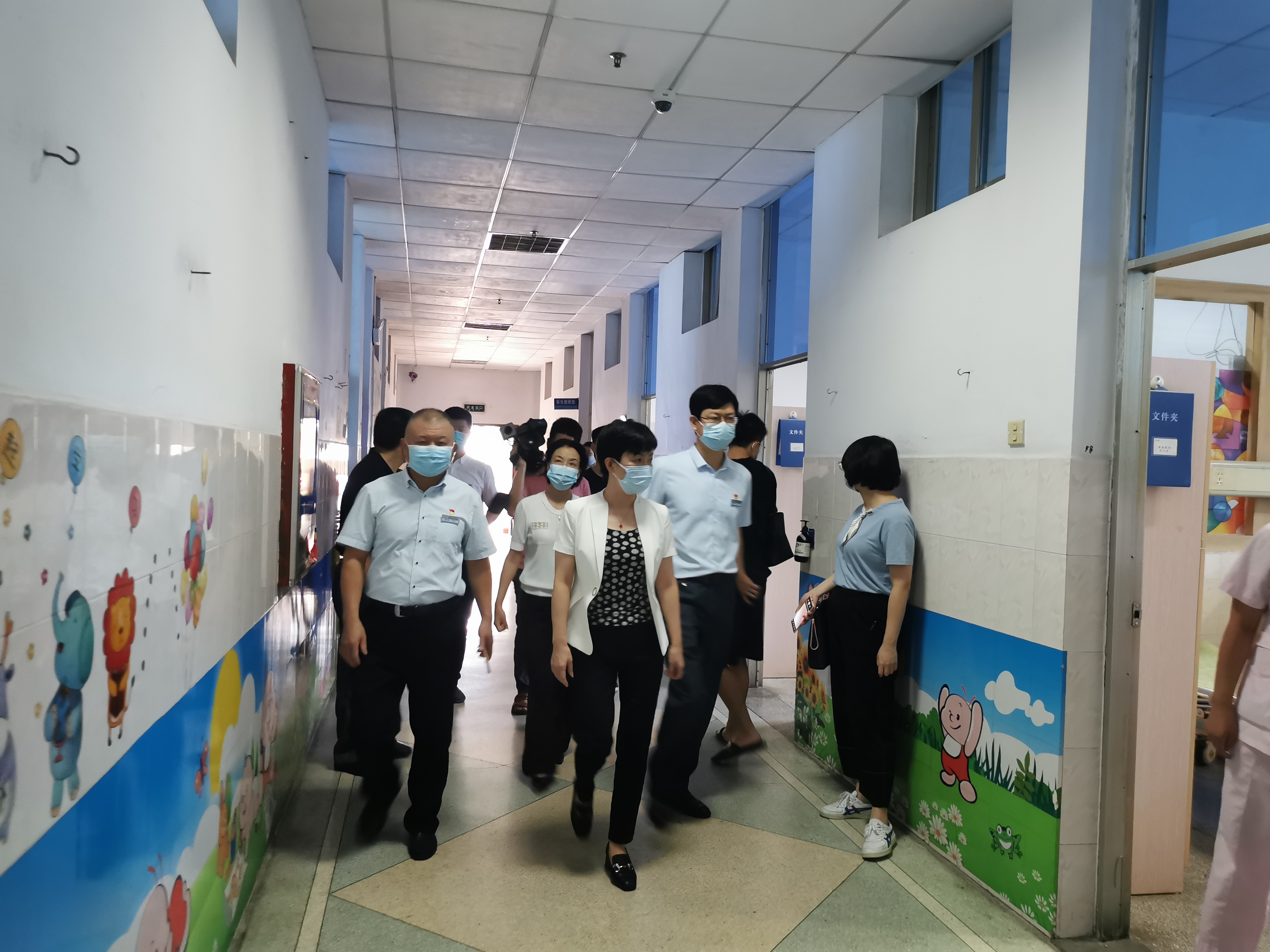 市領導一行蒞臨我院督查創(chuàng)城工作