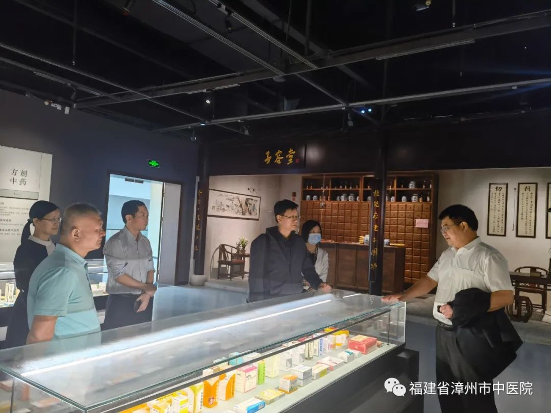 深化合作 實現(xiàn)共贏——福建中醫(yī)藥大學(xué)校長李燦東一行蒞臨我院調(diào)研指導(dǎo)
