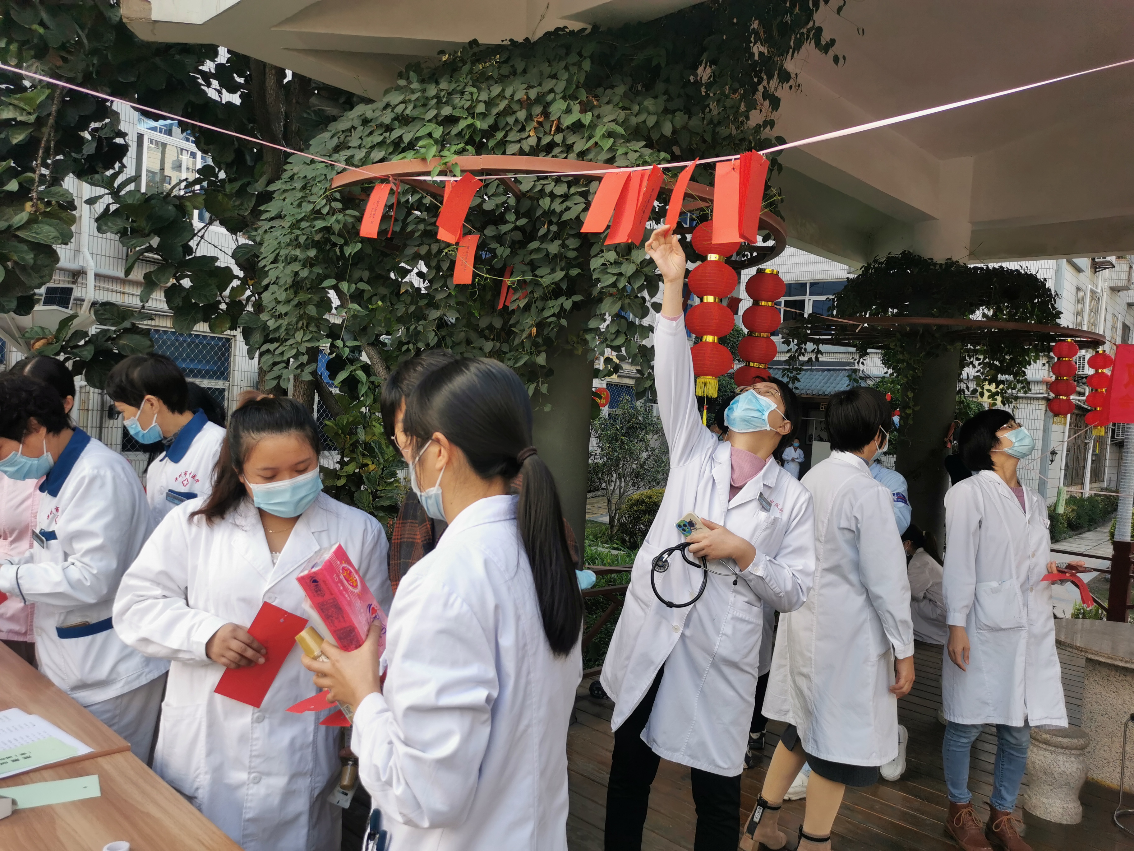 猜燈謎 樂元宵！漳州市中醫(yī)院的元宵節(jié)是這樣過的