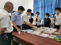 國(guó)家中醫(yī)藥管理局副局長(zhǎng)秦懷金一行蒞臨漳州市中醫(yī)院調(diào)研指導(dǎo)工作